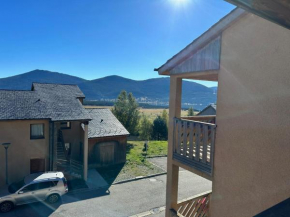 Appartement T3 cosy refait à neuf avec vue lac et montagnes et avec garage Les Angles